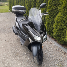 Dink Street 125/300 motorcycle windshield